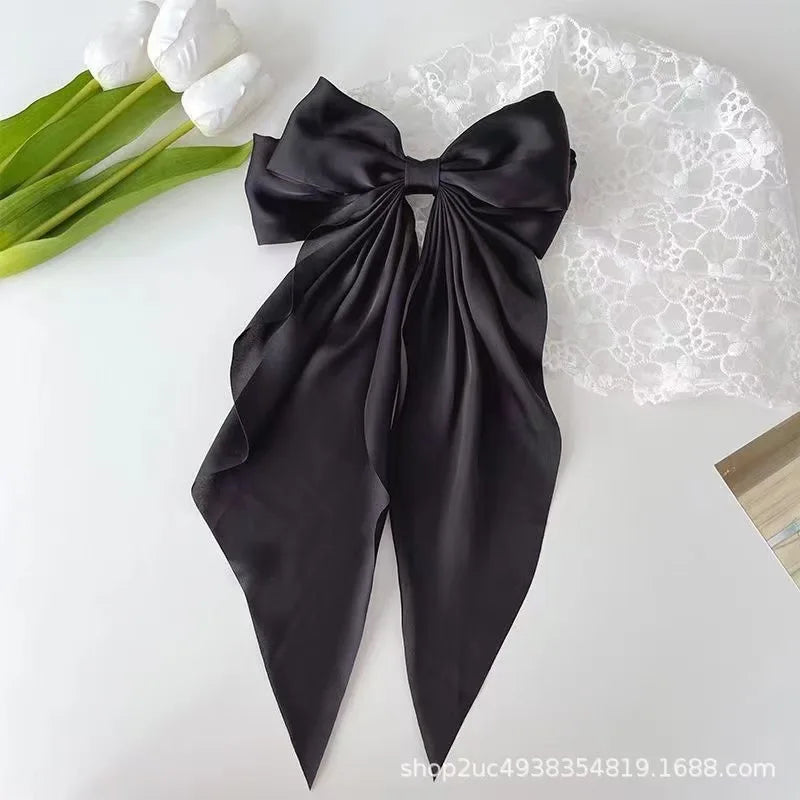 The Grand Entrance Bow