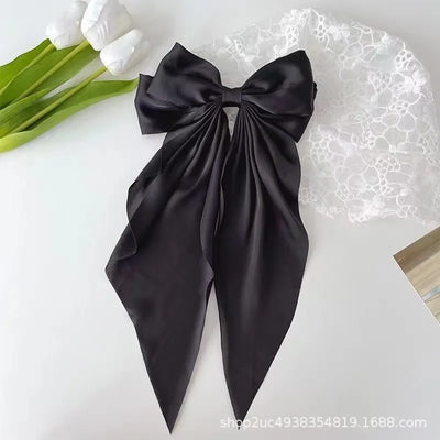 The Grand Entrance Bow