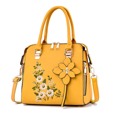 Trendy Floral Detail Shoulder Bag