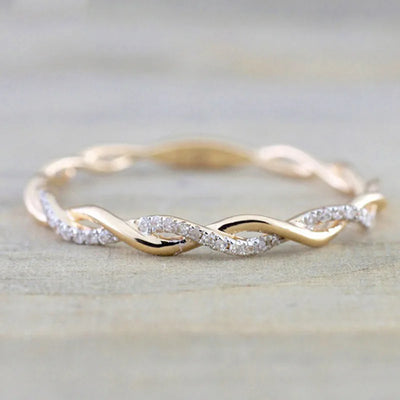 Evermore Twist Ring