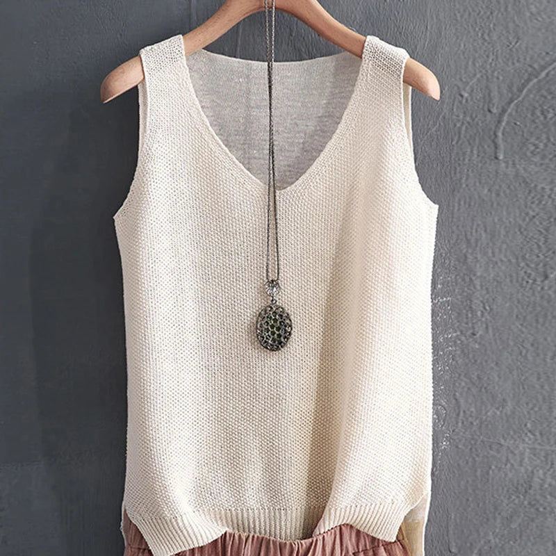 The Saturday Stroll Top